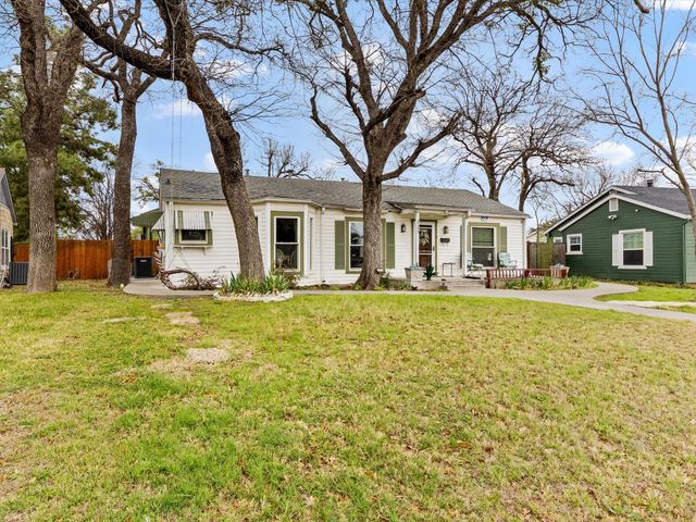 2153 W Lotus Avenue, Fort Worth, TX 76111