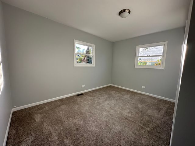 225 Pleasure Drive, Mundelein, IL 60060