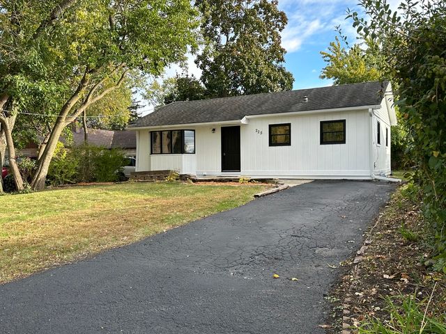 225 Pleasure Drive, Mundelein, IL 60060