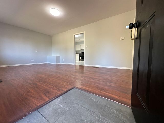 225 Pleasure Drive, Mundelein, IL 60060