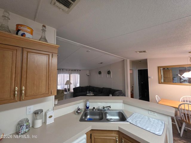 104 LUNKER LODGE Road, Georgetown, FL 32139