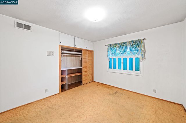 1174 Saint Francis Dr, Concord, CA 94518