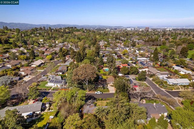 1174 Saint Francis Dr, Concord, CA 94518