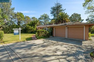 1174 Saint Francis Dr, Concord, CA 94518