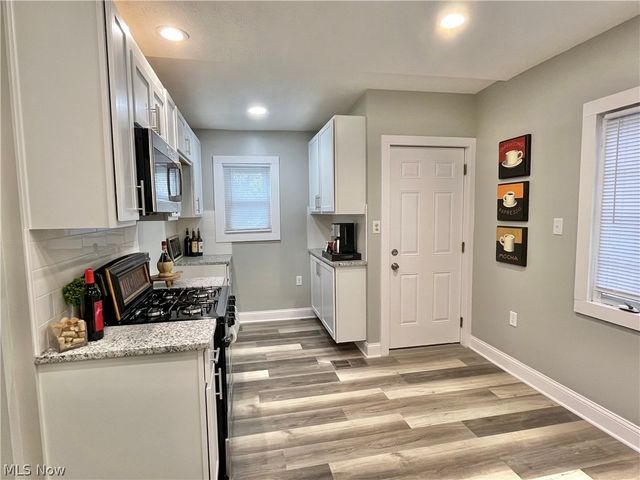 10914 Fidelity Avenue, Cleveland, OH 44111