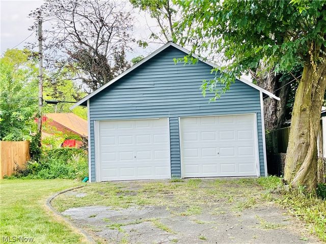 10914 Fidelity Avenue, Cleveland, OH 44111