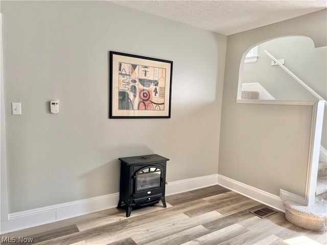 10914 Fidelity Avenue, Cleveland, OH 44111