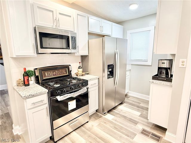 10914 Fidelity Avenue, Cleveland, OH 44111