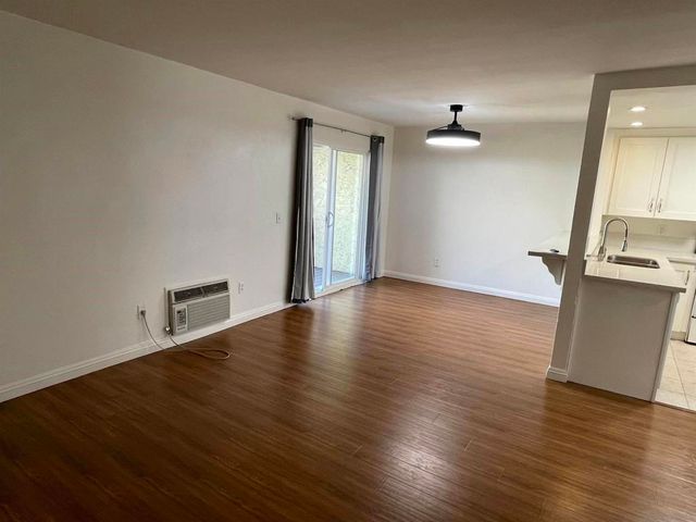 4013 Oakcrest 3, San Diego, CA 92105