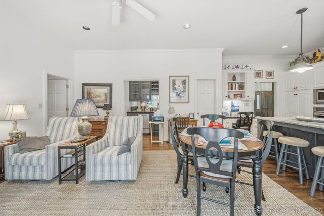 1025 N Woodland Place, Sand Springs, OK 74063