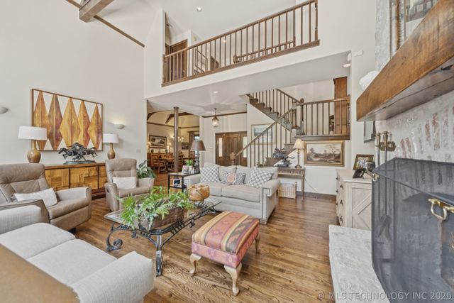 1025 N Woodland Place, Sand Springs, OK 74063