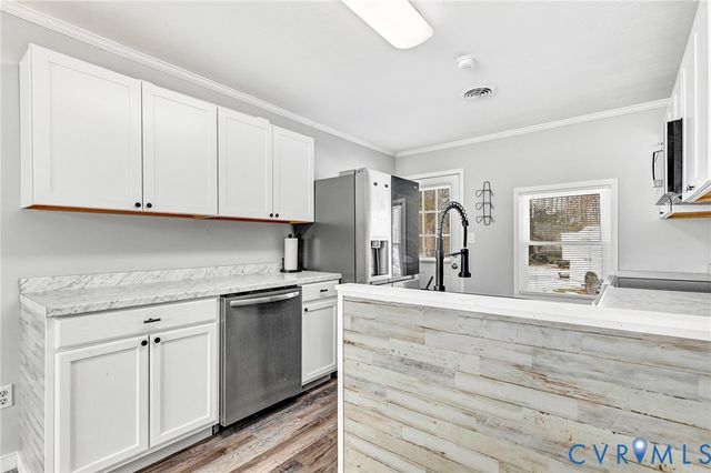 15200 Chieftain Rd, Disputanta, VA 23842