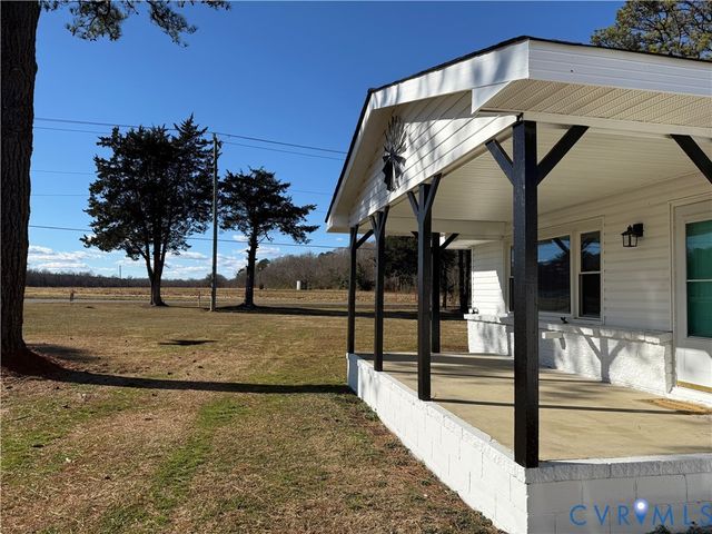 15200 Chieftain Rd, Disputanta, VA 23842