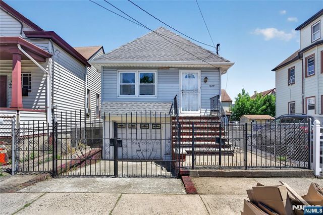 1089 23rd Street, Paterson, NJ 07513
