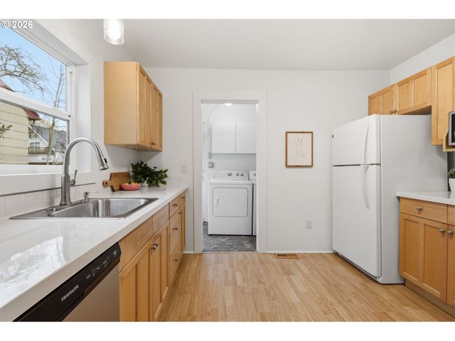 1644 N AINSWORTH St, Portland, OR 97217