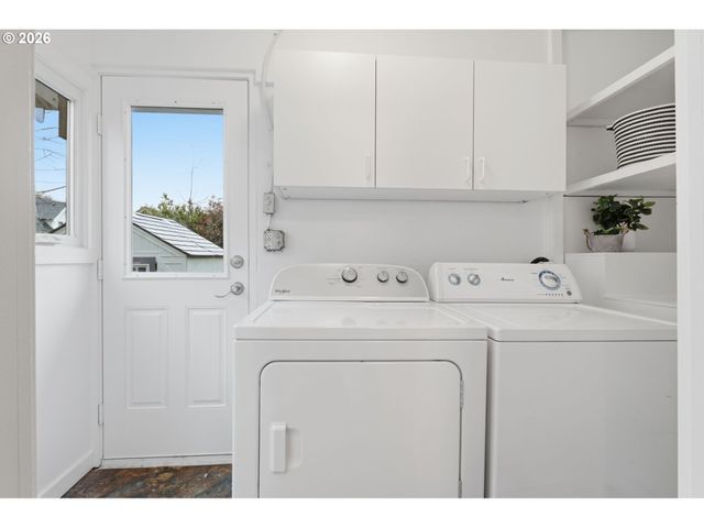 1644 N AINSWORTH St, Portland, OR 97217