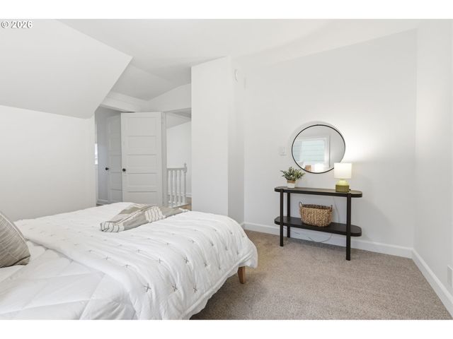 1644 N AINSWORTH St, Portland, OR 97217