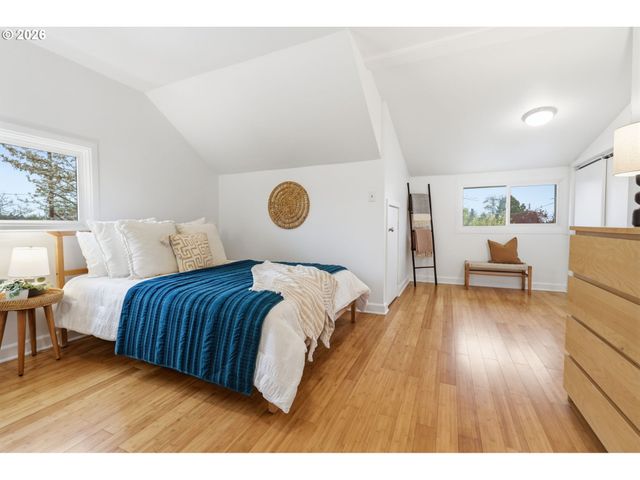 1644 N AINSWORTH St, Portland, OR 97217