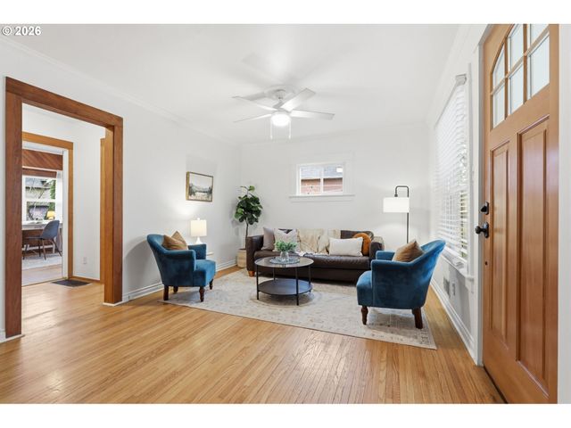 1644 N AINSWORTH St, Portland, OR 97217