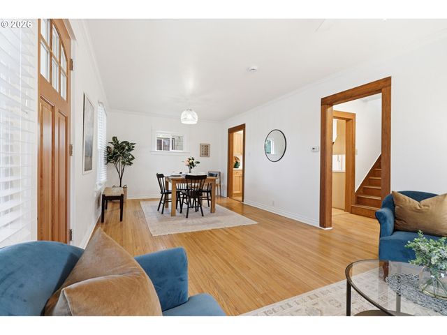 1644 N AINSWORTH St, Portland, OR 97217