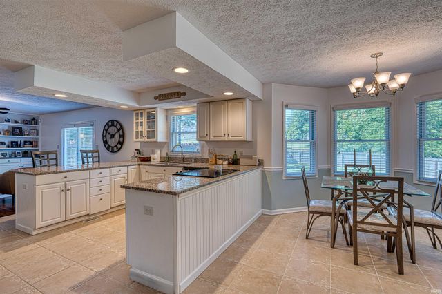 335 Key West Drive, Evansville, IN 47712