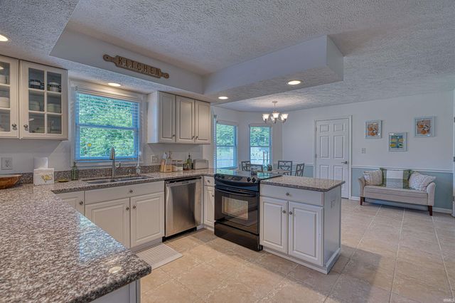 335 Key West Drive, Evansville, IN 47712