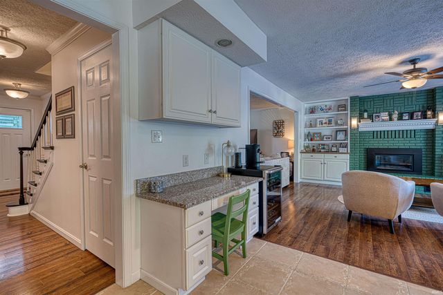 335 Key West Drive, Evansville, IN 47712
