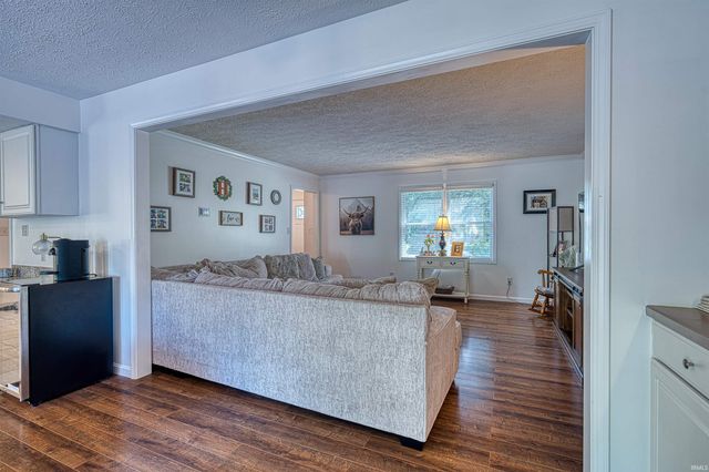 335 Key West Drive, Evansville, IN 47712