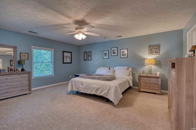 335 Key West Drive, Evansville, IN 47712