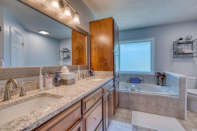 335 Key West Drive, Evansville, IN 47712