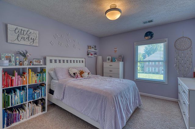 335 Key West Drive, Evansville, IN 47712
