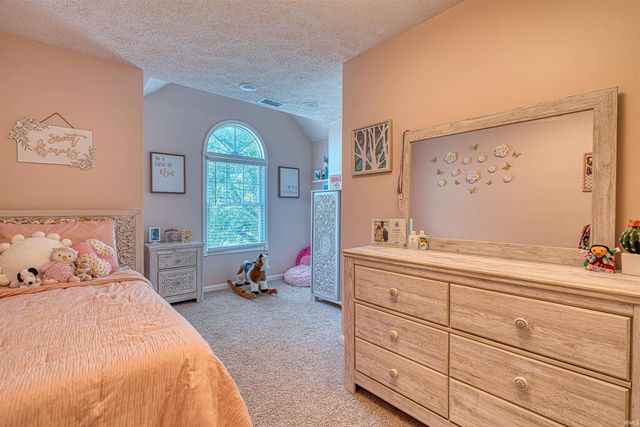 335 Key West Drive, Evansville, IN 47712
