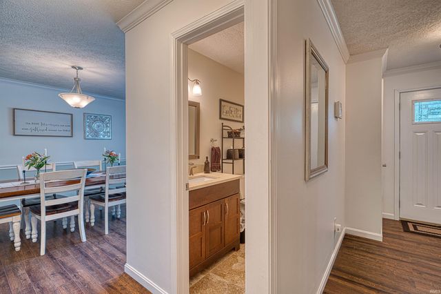 335 Key West Drive, Evansville, IN 47712