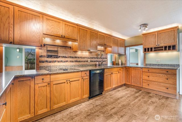 9709 NW 21 Avenue, Vancouver, WA 98665