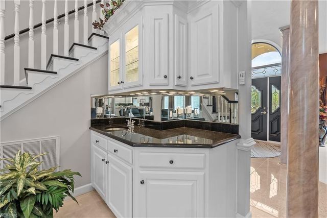 101 Barrington LN, Yorktown, VA 23693