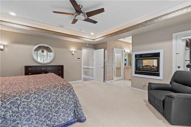 101 Barrington LN, Yorktown, VA 23693