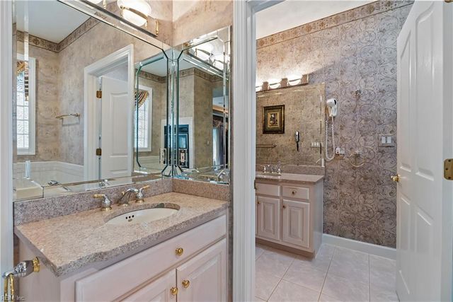 101 Barrington LN, Yorktown, VA 23693