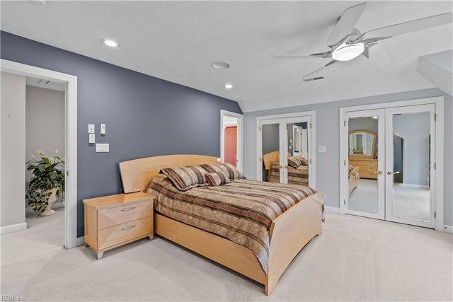 101 Barrington LN, Yorktown, VA 23693