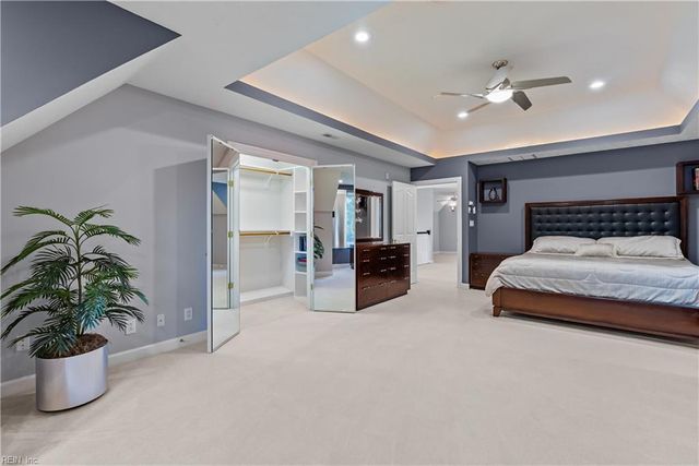 101 Barrington LN, Yorktown, VA 23693