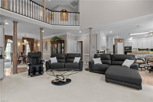 101 Barrington LN, Yorktown, VA 23693