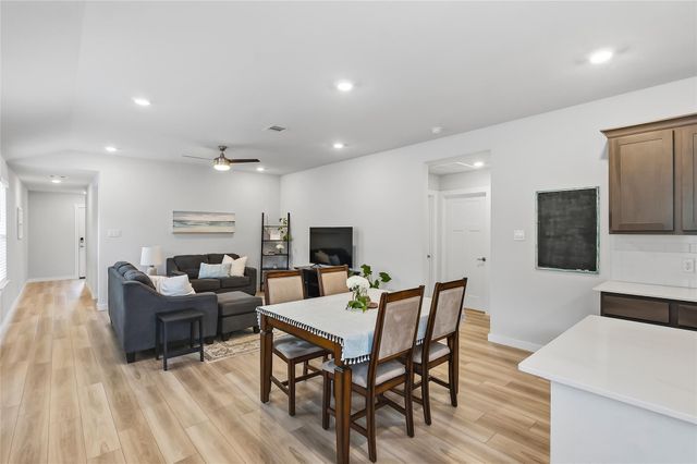 1102 Amistad Loop, College Station, TX 77845