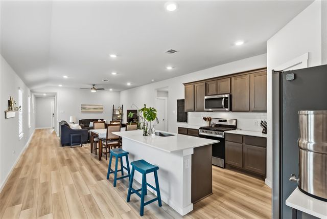 1102 Amistad Loop, College Station, TX 77845