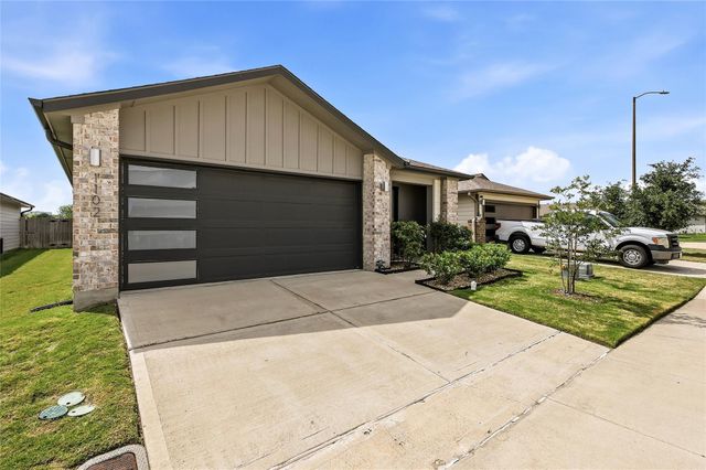 1102 Amistad Loop, College Station, TX 77845
