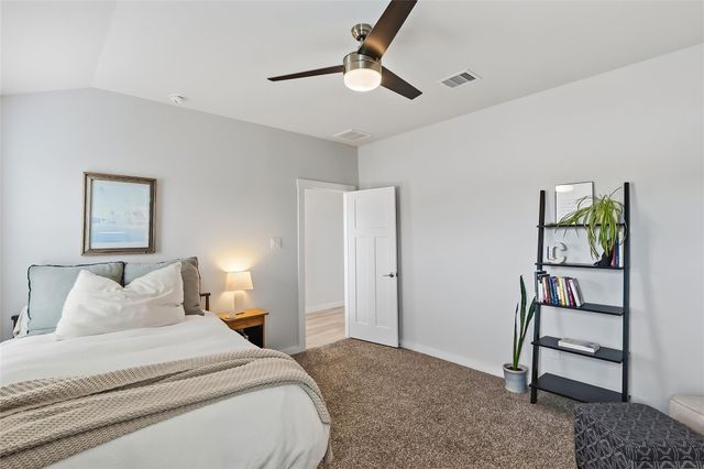 1102 Amistad Loop, College Station, TX 77845