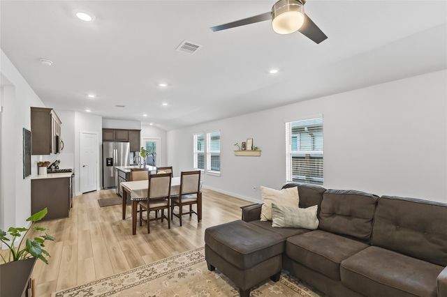 1102 Amistad Loop, College Station, TX 77845