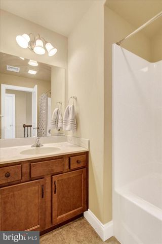 15 EVAN DR, York, PA 17404