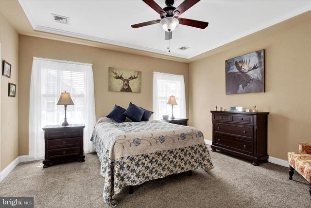 15 EVAN DR, York, PA 17404