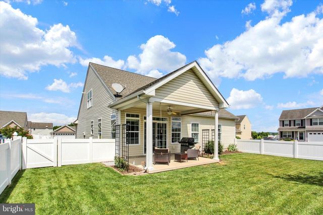 15 EVAN DR, York, PA 17404