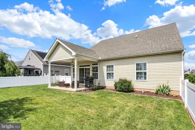 15 EVAN DR, York, PA 17404