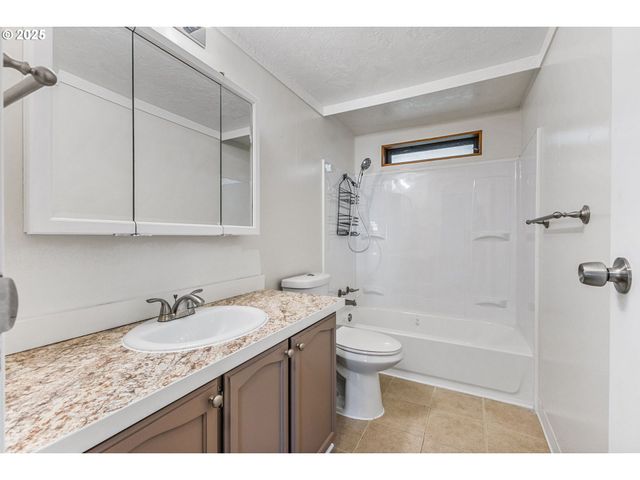 10523 Se LINWOOD Ave 7, Milwaukie, OR 97222
